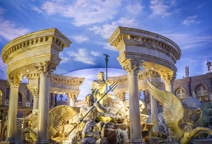 caesars-palace-forum
