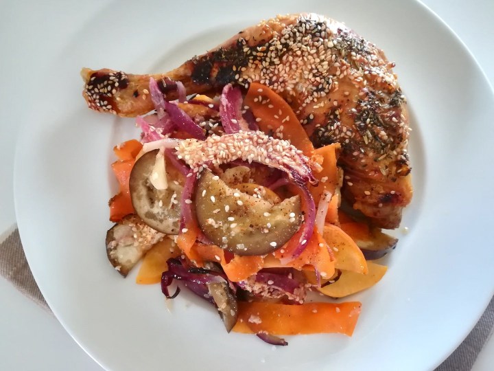 Cuisses de poulet au four et ses&nbsp;légumes