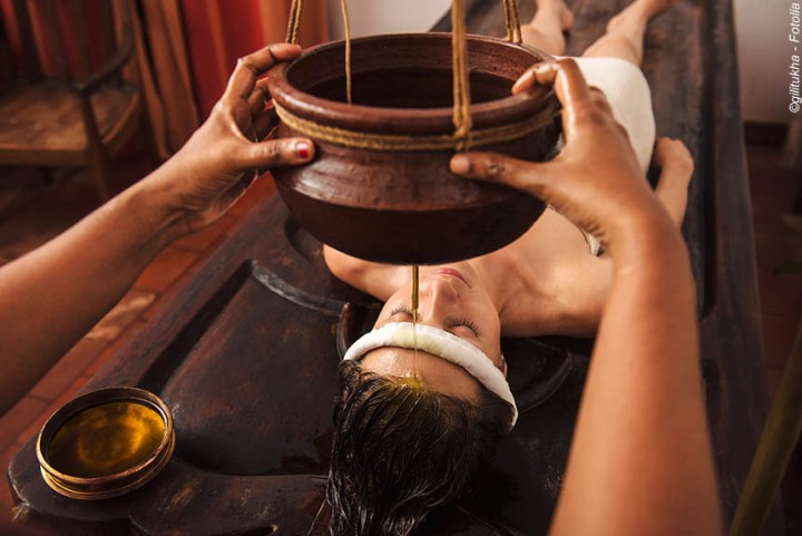 Ayurvedic shirodhara treatment in India