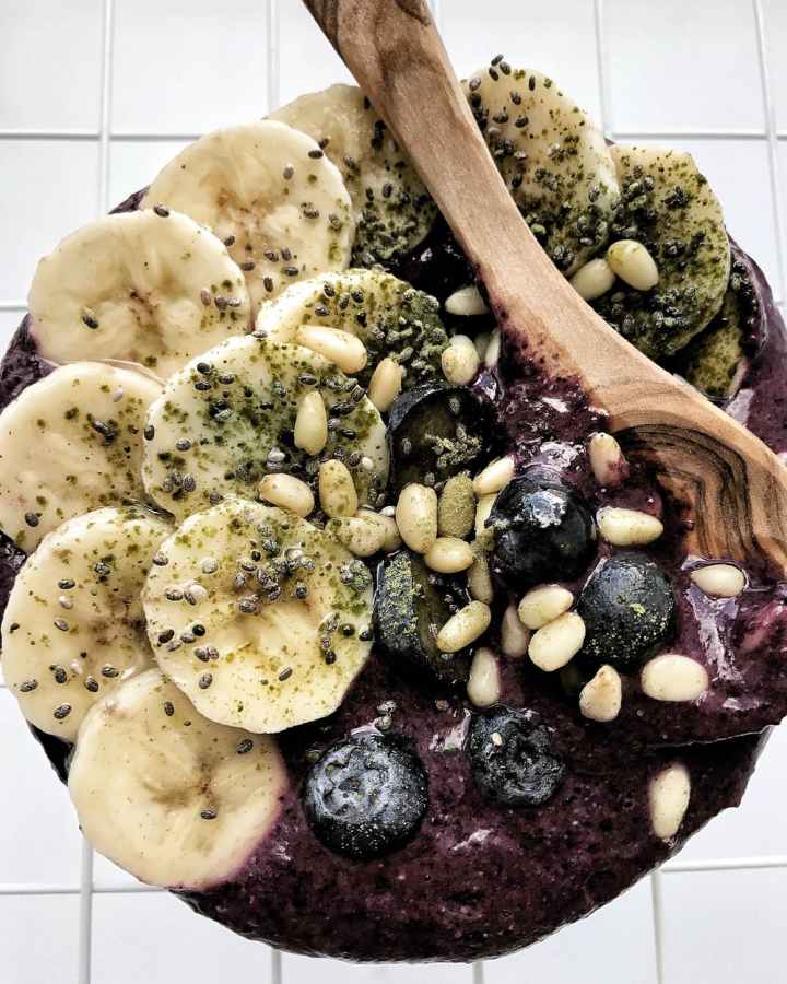 petit dejeuner banane myrtilles