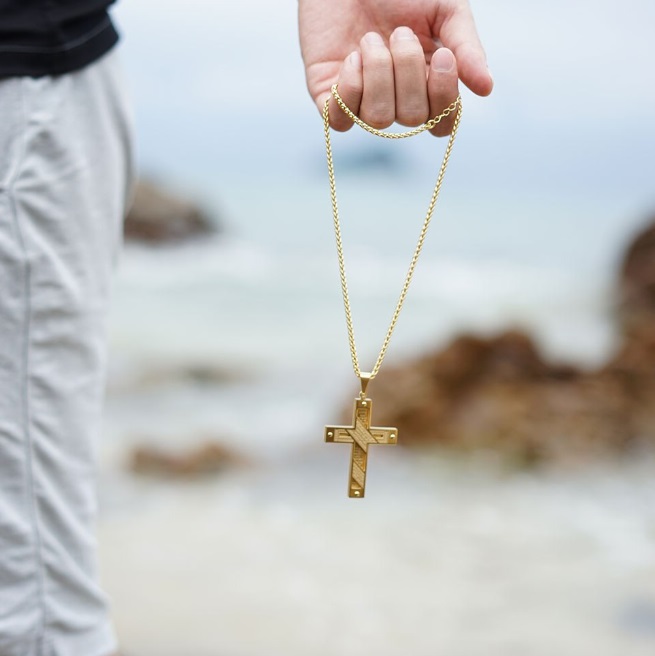 Croix en or - Mon-totem